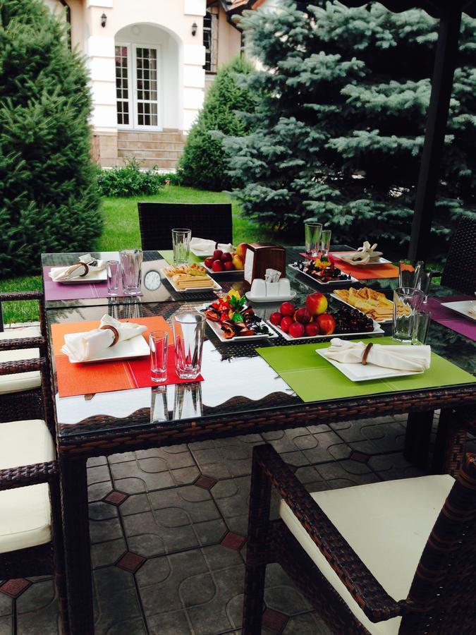 ホテルAstoria Garden ビシュケク エクステリア 写真